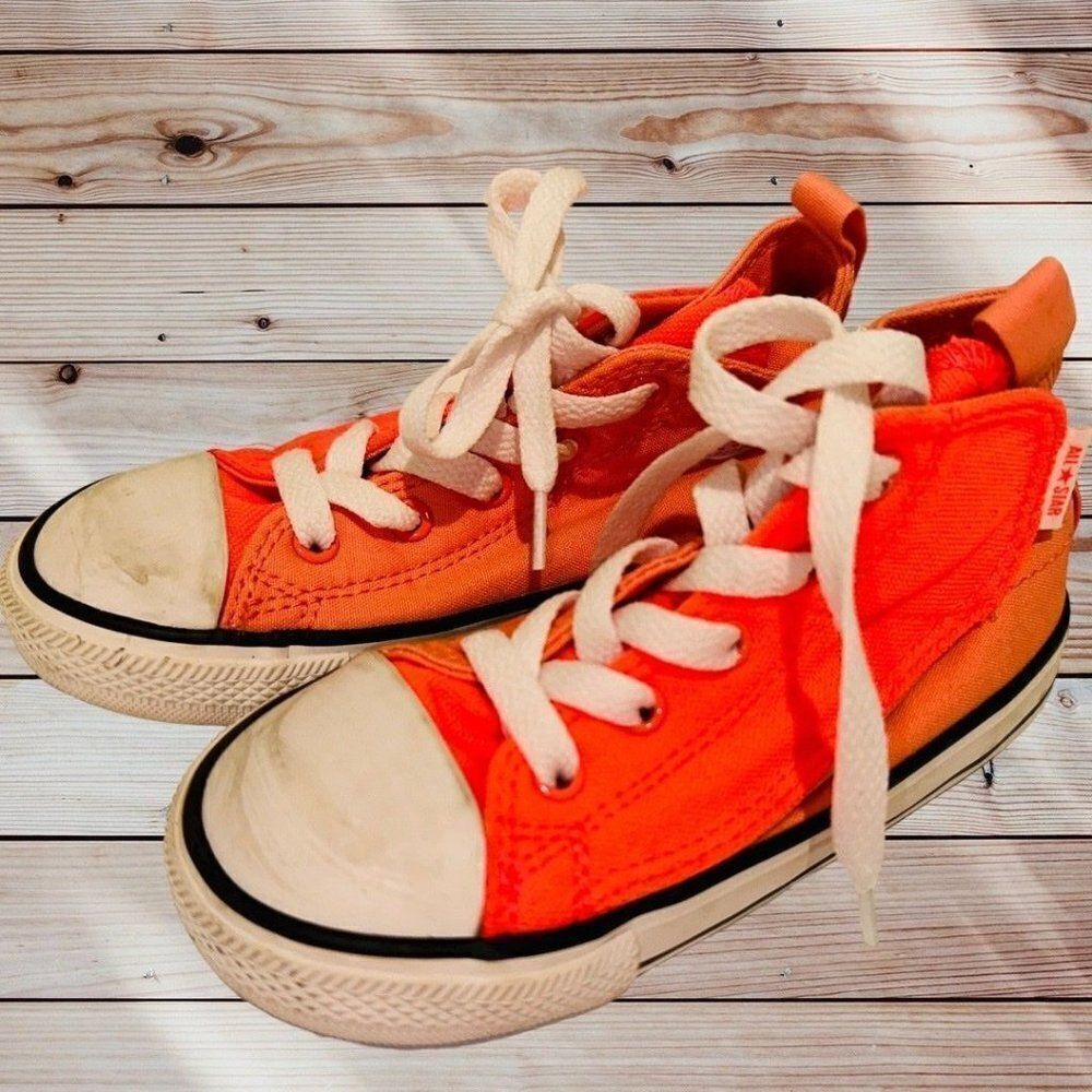 Converse Chuck Taylor Hightop Sneakers Shoes Canvas hot pink Size 10 girls
